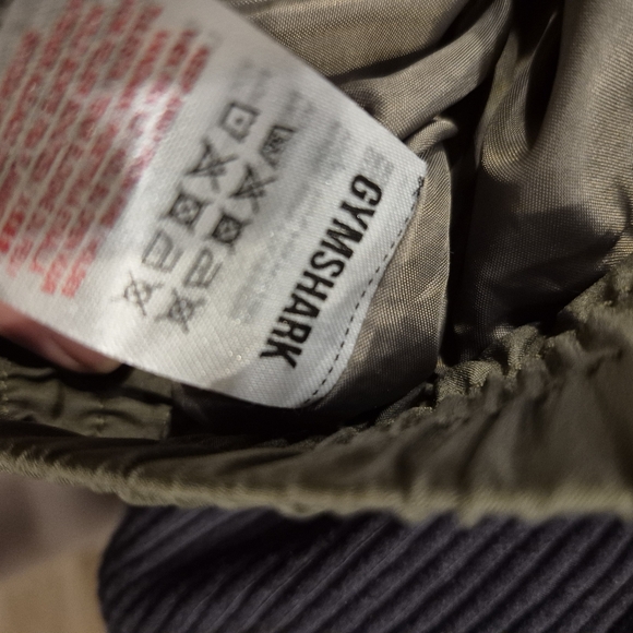 Gymshark Womens Army Green Cropped Puffer Vest XS - Picture 7 of 10